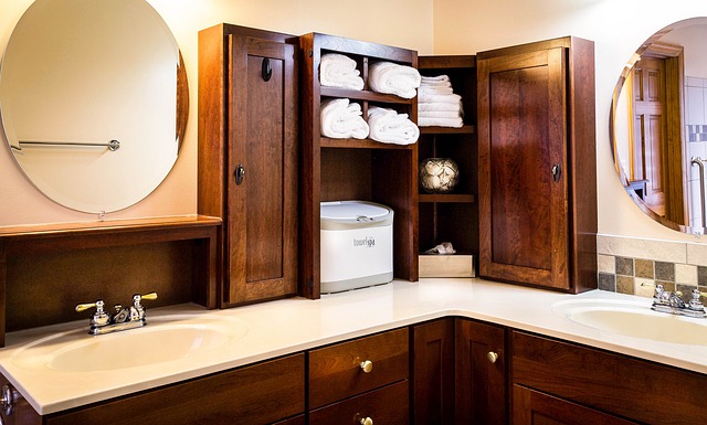 How to Safely Clean Out and Organize Your Medicine Cabinet